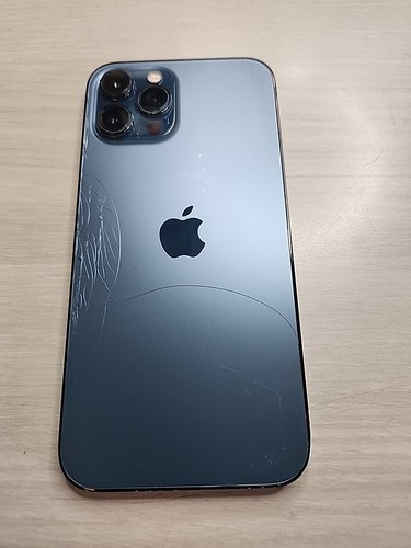 Iphone pro max - 12,